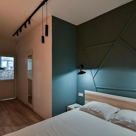 Flats With Parking *