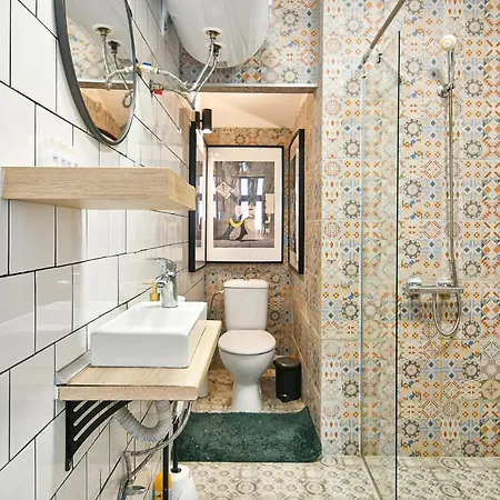 Flats With Parking * Warna