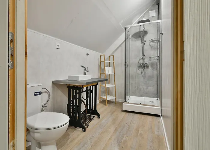 Flats With Parking アパート